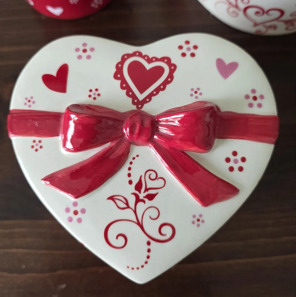 Temp-tations Romance Lidded Ramekins - Set of 3 - Picture 12 of 13